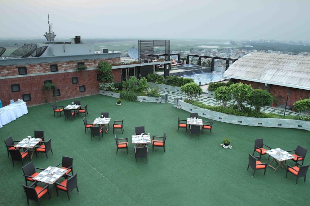 Dhaka Regency Hotel & Resort Limited Exteriör bild