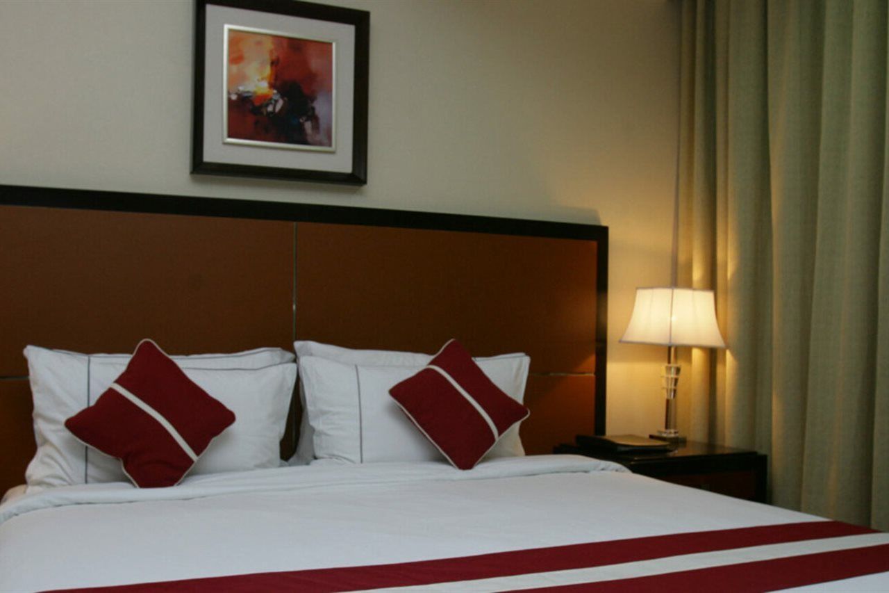 Dhaka Regency Hotel & Resort Limited Exteriör bild