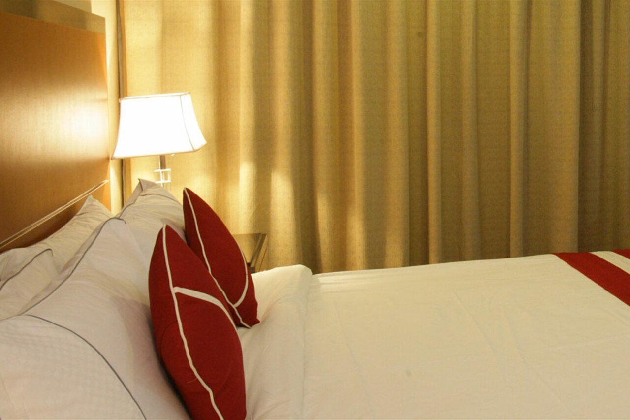 Dhaka Regency Hotel & Resort Limited Exteriör bild
